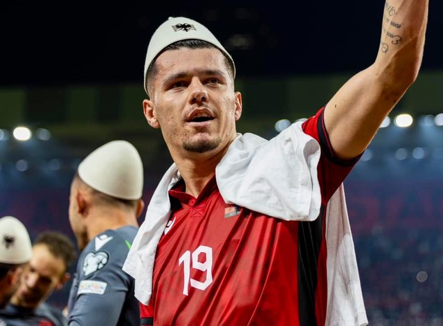 640-0-ertg33-1723485194